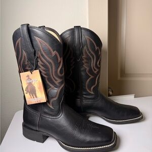 Western Cowgirl  Black Heeled Boots with Stitching